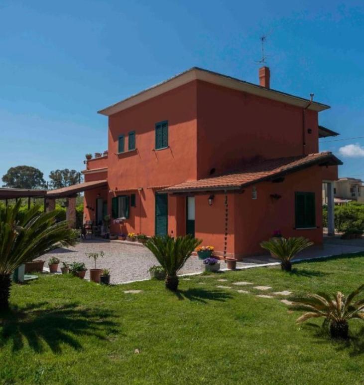 Bed and Breakfast La Locanda Di Andrea Il Pescatore à Borgo Montenero Extérieur photo